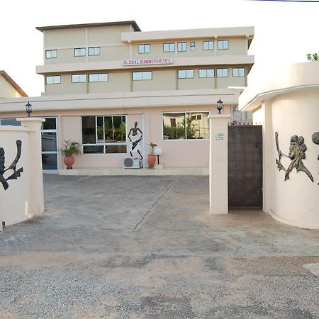 Global Summer Hotel Accra Ngoại thất bức ảnh