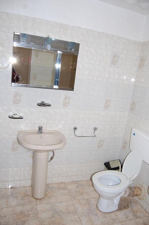 Global Summer Hotel Accra Phòng bức ảnh