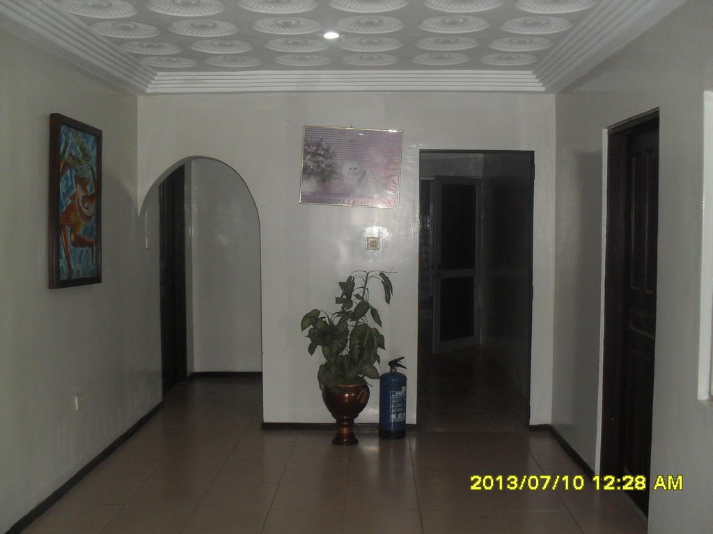 Global Summer Hotel Accra Ngoại thất bức ảnh