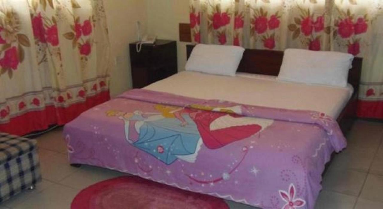 Global Summer Hotel Accra Ngoại thất bức ảnh